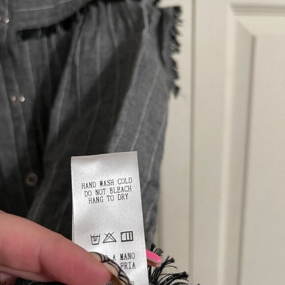 Doe & Rae Womens Gray Linen Cotton Striped Fringe Hem Snap Button Blouse Small - Picture 6 of 7